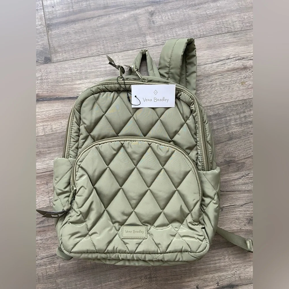 Vera Bradley Ultra Light compact book bag - Picture 1 of 3